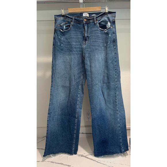 Kensie The Kaya Jeans High Rise Wide Leg Size 32 / 14 Medium Wash (31: inseam) - Picture 1 of 9